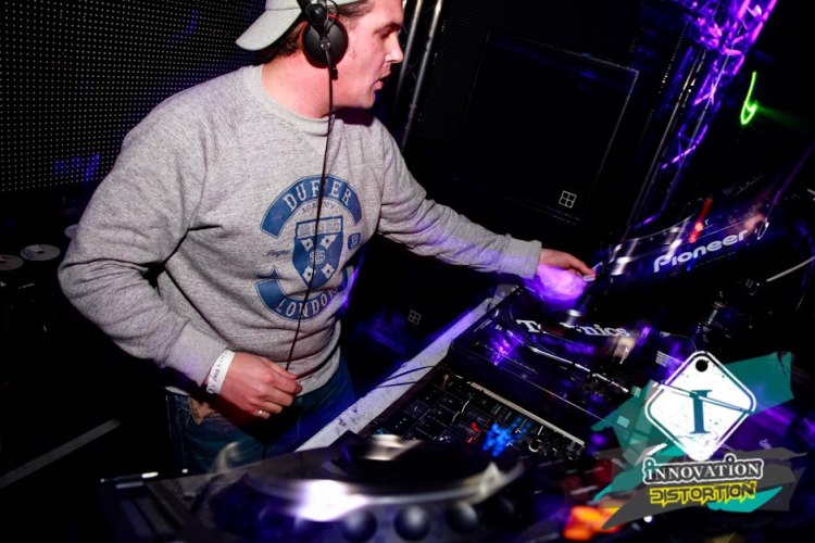 DJ Ollie in the mix at Innovation 'Distortion' @ The Coronet